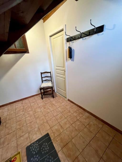 La Petite Ourse Maison De Village A Oust Exterior foto